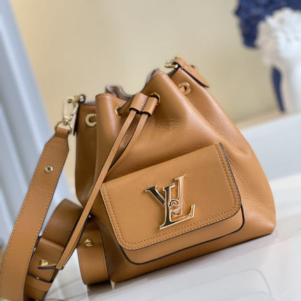 LV LOCKME BUCKET 23 ARIZONA BEIGE GRAINED CALF SKIN