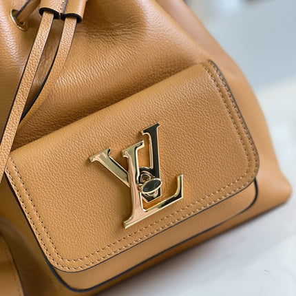 LV LOCKME BUCKET 23 ARIZONA BEIGE GRAINED CALF SKIN