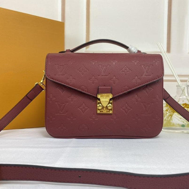 LV POCHETTE METIS 25CM DARK RED