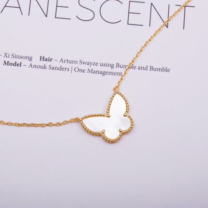 LUCKY BUTTERFLY PEDANT NECKLACE GOLD MOP