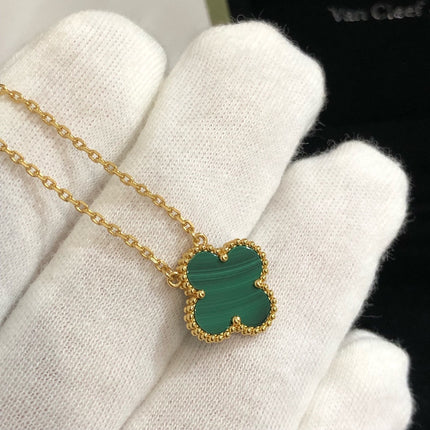 CLOVER MALACHITE NECKLACE