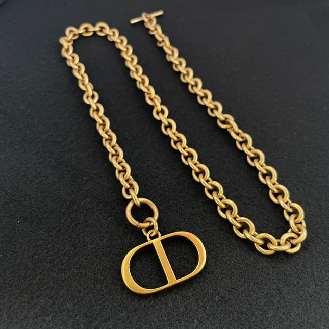 30 MONTAIGNE NECKLACE ANTIQUE GOLD