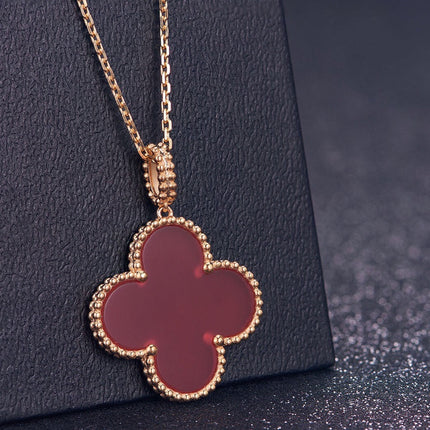 CLOVER PINK GOLD NECKLACE