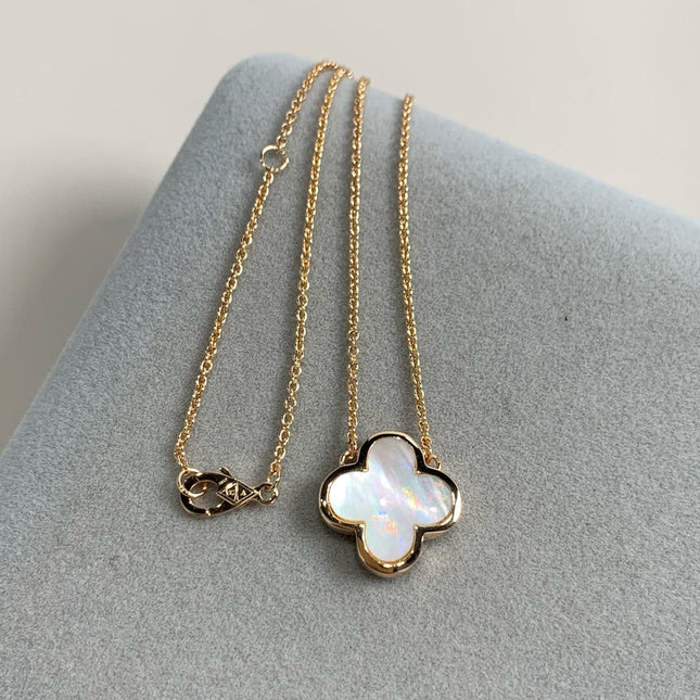 PURE CLOVER PINK GOLD MOP NECKLACE