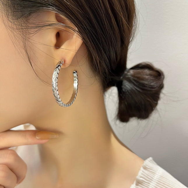 CRUSH HOOP EARRINGS