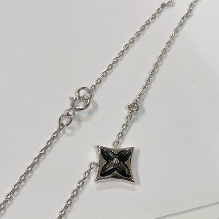 STAR BLACK MOP NECKLACE