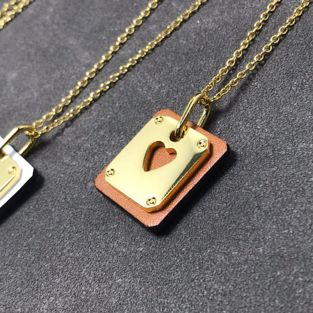 ADC GOLD NECKLACE LEATHER