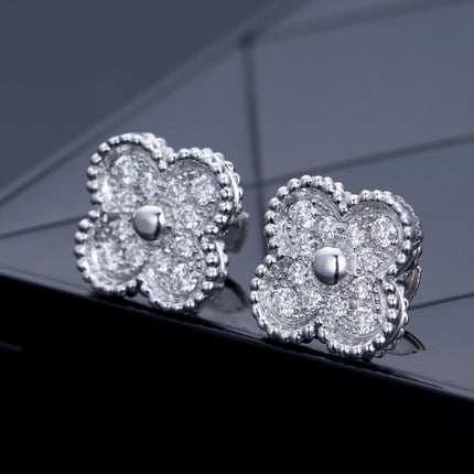 CLOVER SILVER DIAMOND STUD EARRINGS