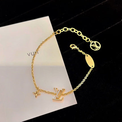 LV LOGO STAR MOTIF GOLD BRACELET