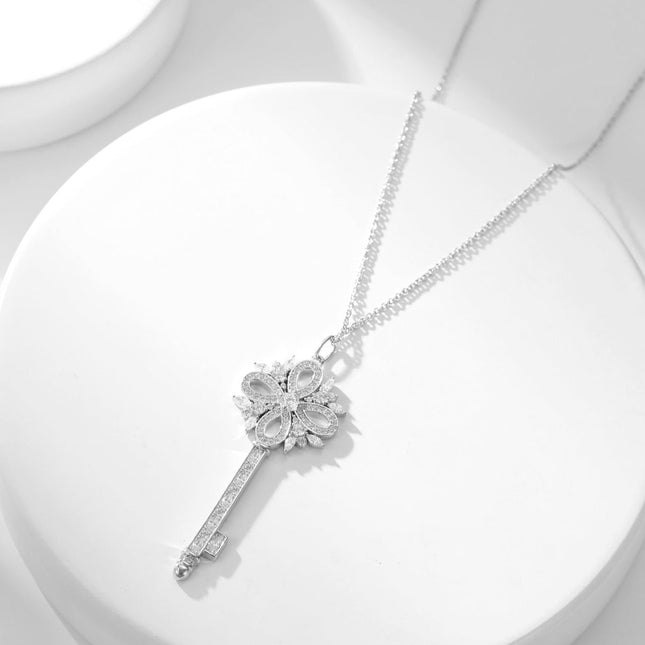 KEY VICTORY SILVER DIAMOND NECKLACE