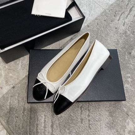 BALLET FLATS WHITE BLACK LAMBSKIN