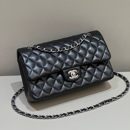 FLAP BAG 25CM SILVER HARDWARE BLACK LAMBSKIN