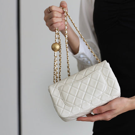 FLAP BAG 20CM WHITE LAMBSKIN GOLD HARDWARE