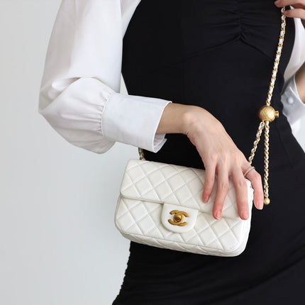 FLAP BAG 20CM WHITE LAMBSKIN GOLD HARDWARE