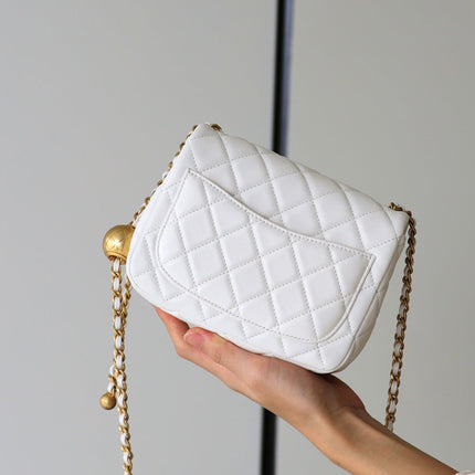 FLAP BAG 17CM WHITE LAMBSKIN GOLD HARDWARE