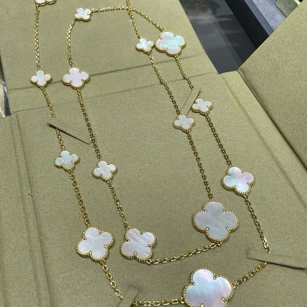 CLOVER 16 MOTIF WHITE MOP GOLD NECKLACE