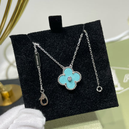 CLOVER MEDIUM TURQUOISE 1 DIAMOND SILVER NECKLACE