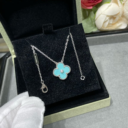 CLOVER MEDIUM TURQUOISE 1 DIAMOND SILVER NECKLACE