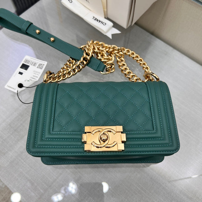 BOY BAG SMALL 20 EVER GREEN CAVIAR GOLD HARDWARE