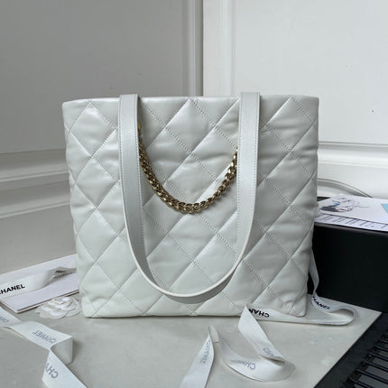 CC 19 TOTE 33CM WHITE LAMBSKIN GOLD HARDWARE