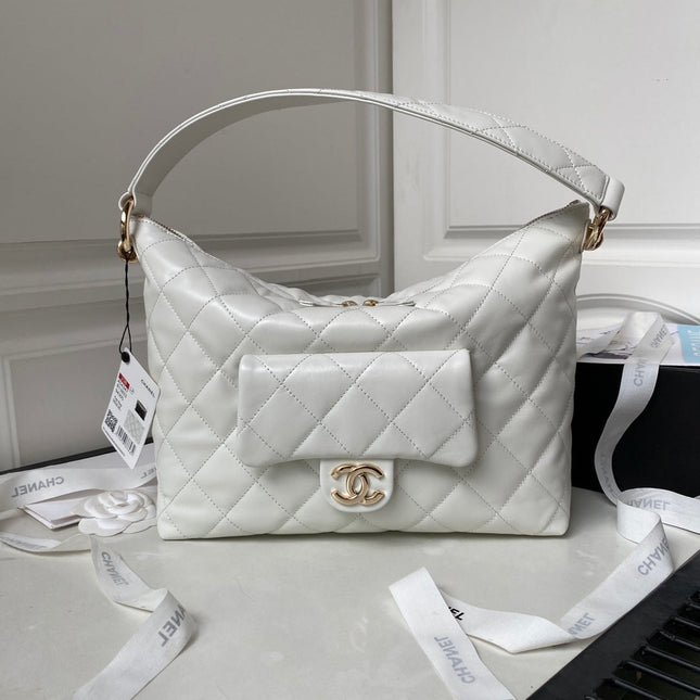 CC HOBO 28CM WHITE LAMBSKIN GOLD HARDWARE