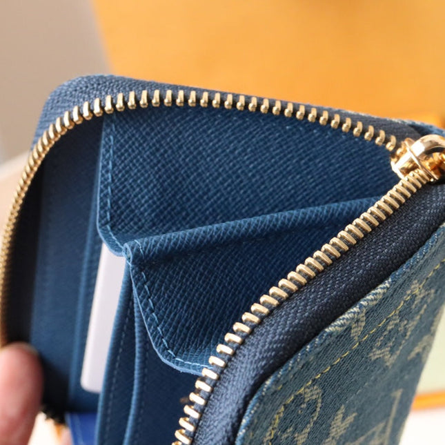 LV ZIPPY COIN 11CM BLUE DENIM