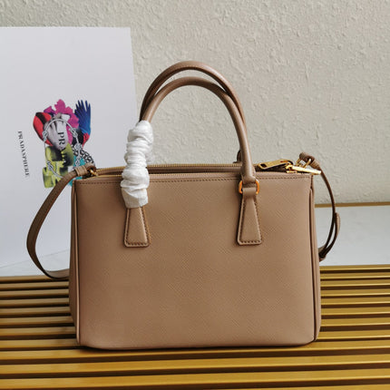 MEDIUM GALLERIA 28 BROWN SAFFIANO LEATHER