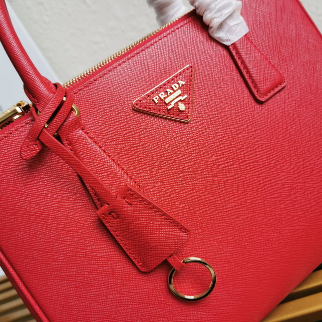 MEDIUM GALLERIA 28 RED SAFFIANO LEATHER