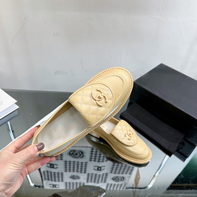 Moccasins Beige Quilted Calfskin