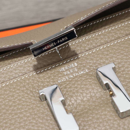 HM CLUTCH CONSTANCE 20.5 KHAKI CALFSKIN SILVER HARDWARE