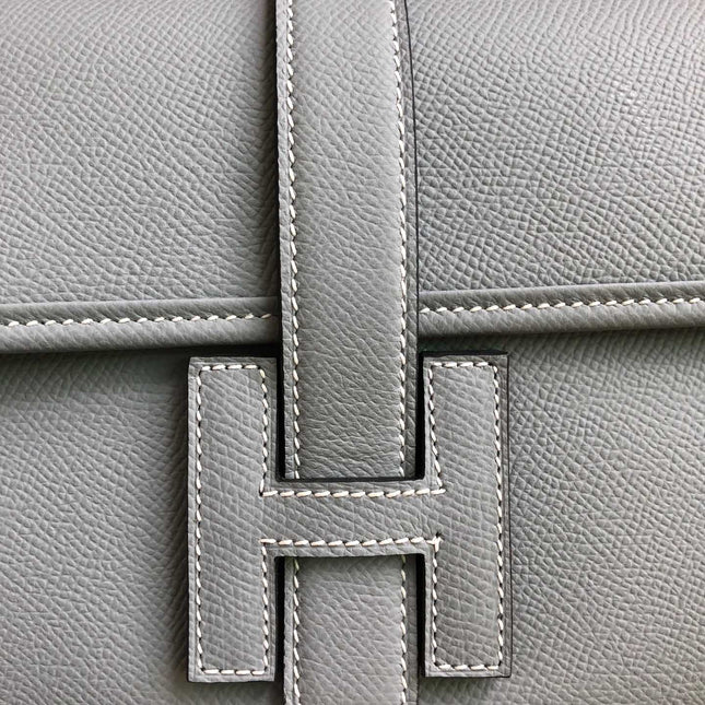 JIGE ELAN 29 CLUTCH IN PALE GRAY CALFSKIN