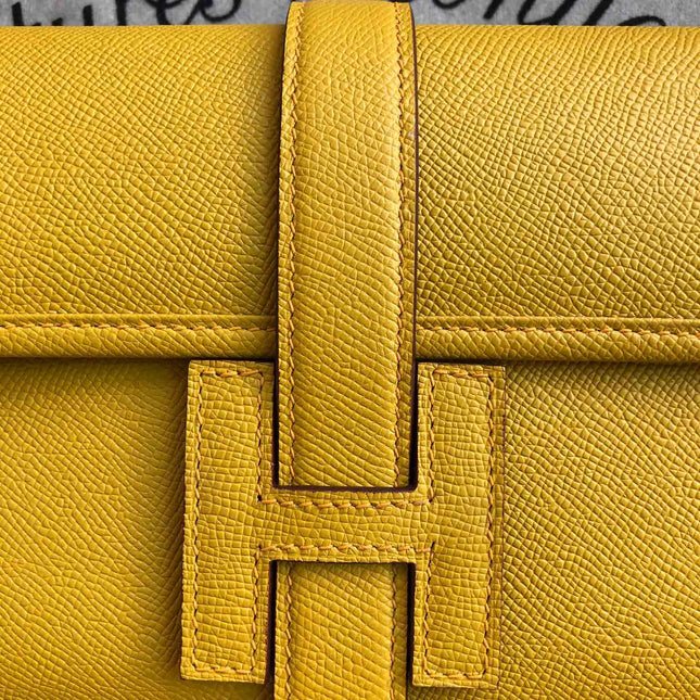 JIGE ELAN 29 CLUTCH IN MIMOSA YELLOW CALFSKIN