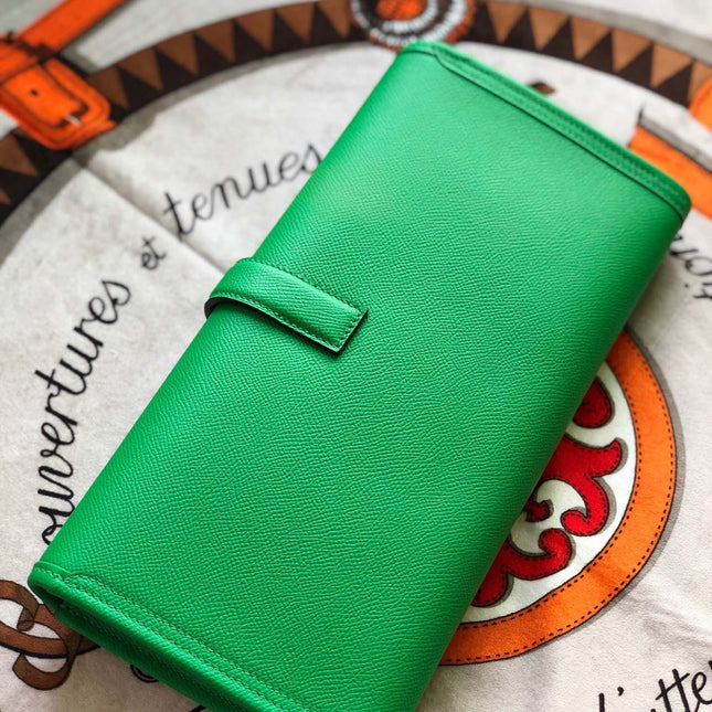 JIGE ELAN 29 CLUTCH IN EMERALD GREEN CALFSKIN