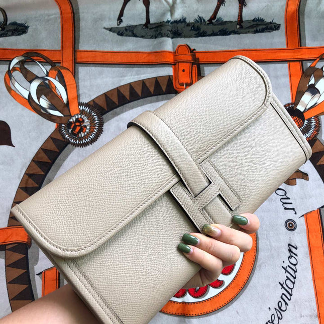 JIGE ELAN 29 CLUTCH IN ECRU TAN CALFSKIN