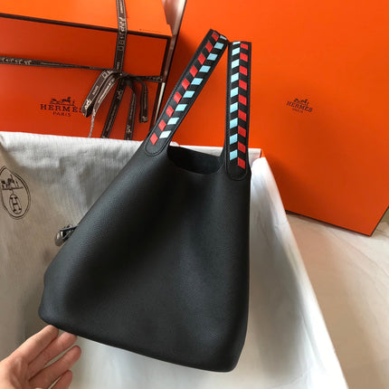 HM PICOTIN LOCK 22 BLACK CALFSKIN WITH BRAID STRAP