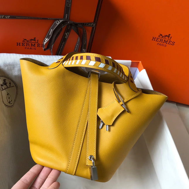 HM PICOTIN LOCK 22 YELLOW CALFSKIN WITH BRAID STRAP