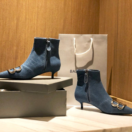 POINTED-TOE KITTEN HEEL 45 MM ANKLE BOOTS IN BLUE DENIM