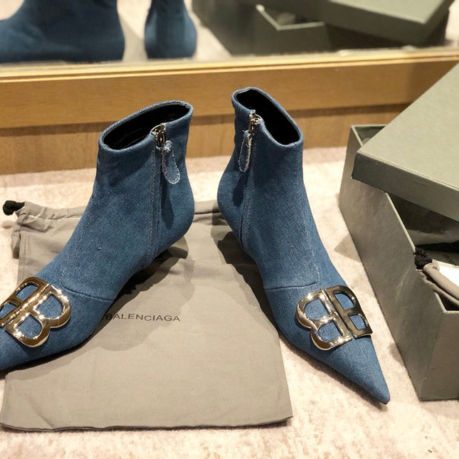 POINTED-TOE KITTEN HEEL 45 MM ANKLE BOOTS IN BLUE DENIM