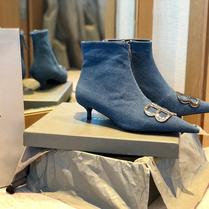 POINTED-TOE KITTEN HEEL 45 MM ANKLE BOOTS IN BLUE DENIM