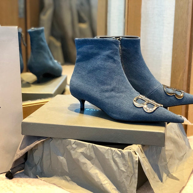 POINTED-TOE KITTEN HEEL 45 MM ANKLE BOOTS IN BLUE DENIM