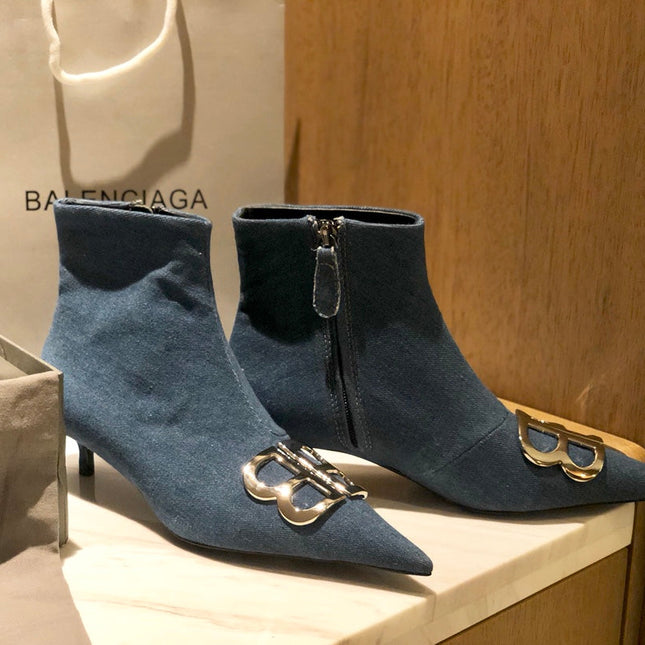 POINTED-TOE KITTEN HEEL 45 MM ANKLE BOOTS IN BLUE DENIM