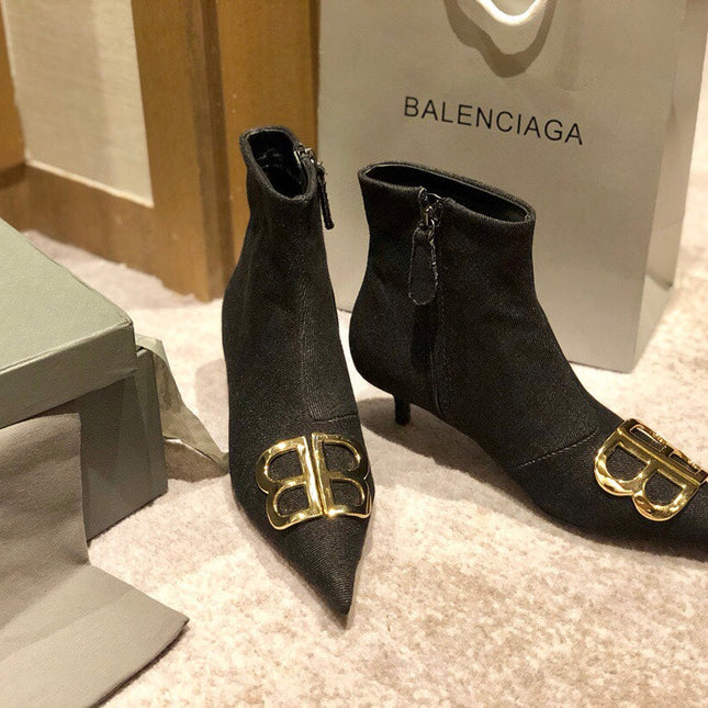 POINTED-TOE KITTEN HEEL 45 MM ANKLE BOOTS IN BLACK DENIM