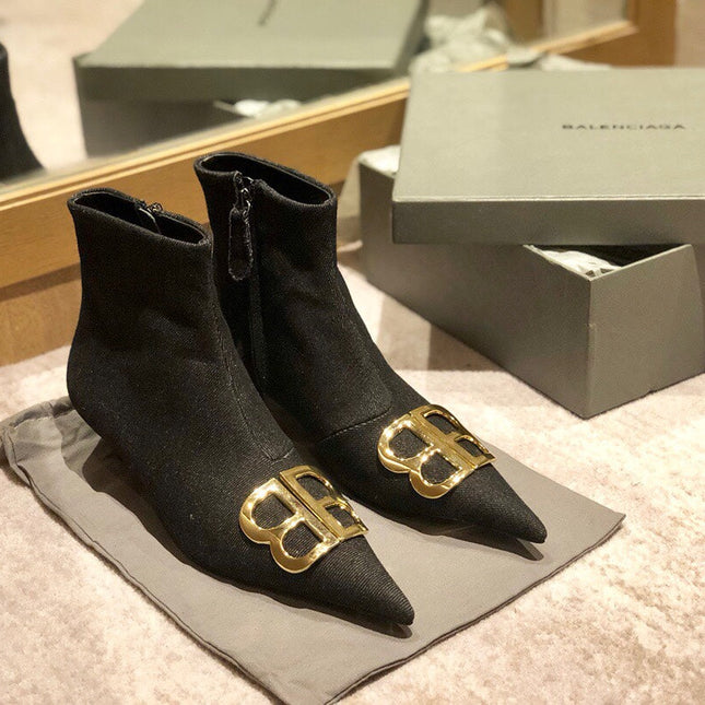 POINTED-TOE KITTEN HEEL 45 MM ANKLE BOOTS IN BLACK DENIM