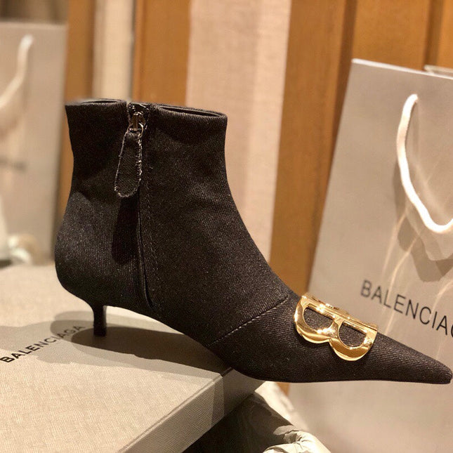 POINTED-TOE KITTEN HEEL 45 MM ANKLE BOOTS IN BLACK DENIM