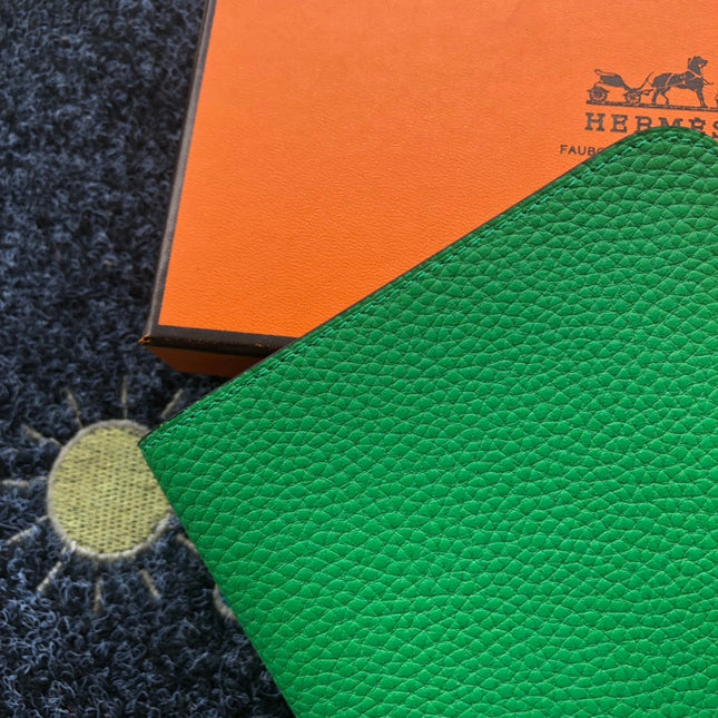 TOGO PASSPORT HOLDER 20 IN EMERALD GREEN CALFSKIN