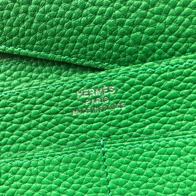 TOGO PASSPORT HOLDER 20 IN EMERALD GREEN CALFSKIN
