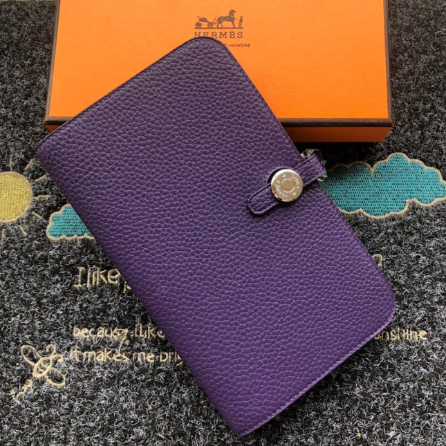 TOGO PASSPORT HOLDER 20 IN ROYAL PURPLE CALFSKIN