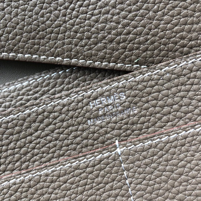 TOGO PASSPORT HOLDER 20 IN MEDIUM BROWN CALFSKIN