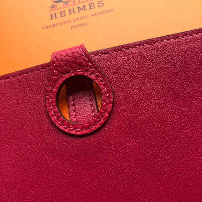 TOGO PASSPORT HOLDER 20 IN CLASSIC RED CALFSKIN