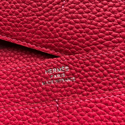 TOGO PASSPORT HOLDER 20 IN CLASSIC RED CALFSKIN